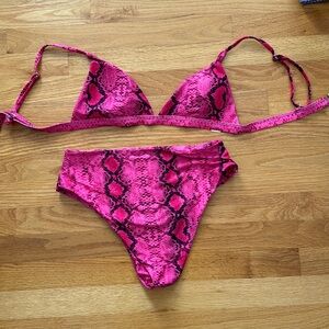 Bikini snake skin set